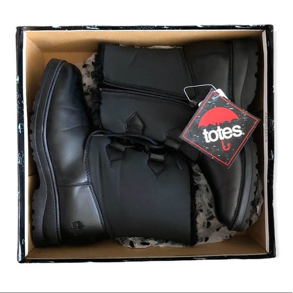 Totes Boots - Picture 2 of 10